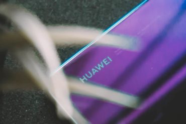 Huawei confirmó el Mate X2